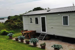 Sea breeze, modern, cosy holiday home